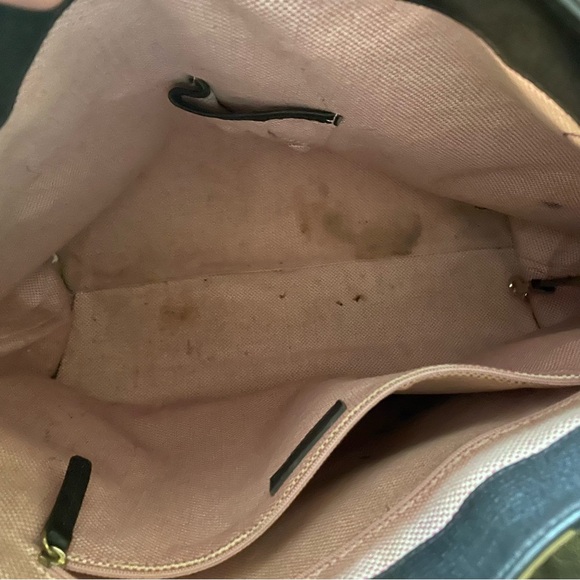 Women’s Dooney and Bourne Giraffe Print Tote Bag - Picture 3 of 3